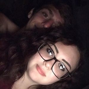 Meet your Posher, Caitlin